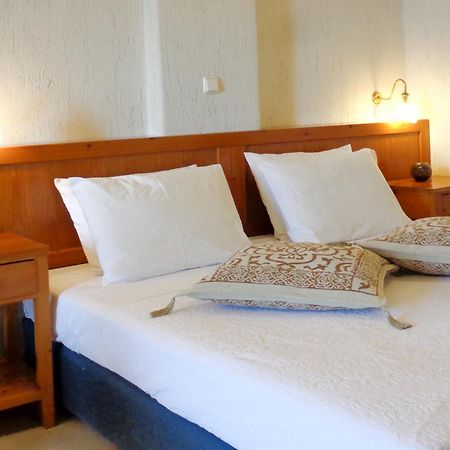 Grekis Beach Hotel And Apartments Petalídhion Cameră foto