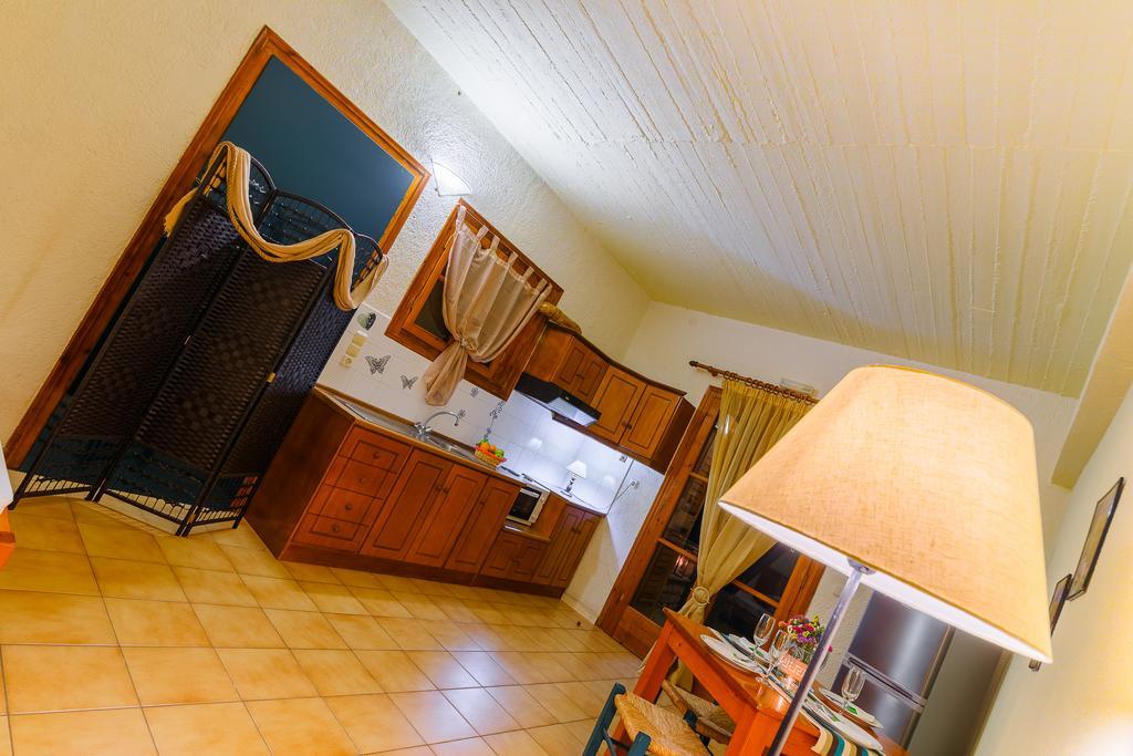 Grekis Beach Hotel And Apartments Petalídhion Exterior foto