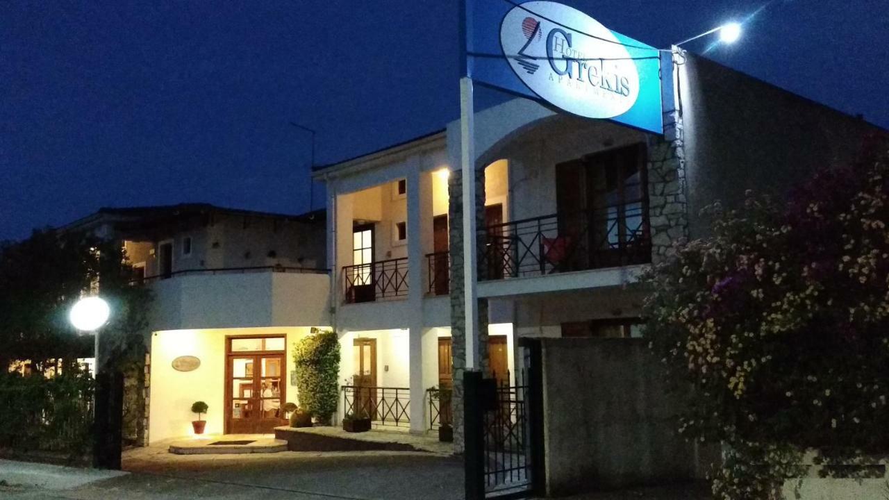 Grekis Beach Hotel And Apartments Petalídhion Exterior foto